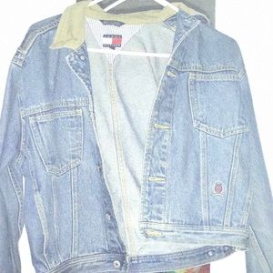 Vintage 90’s Tommy Hilfiger Denim Jacket ✨